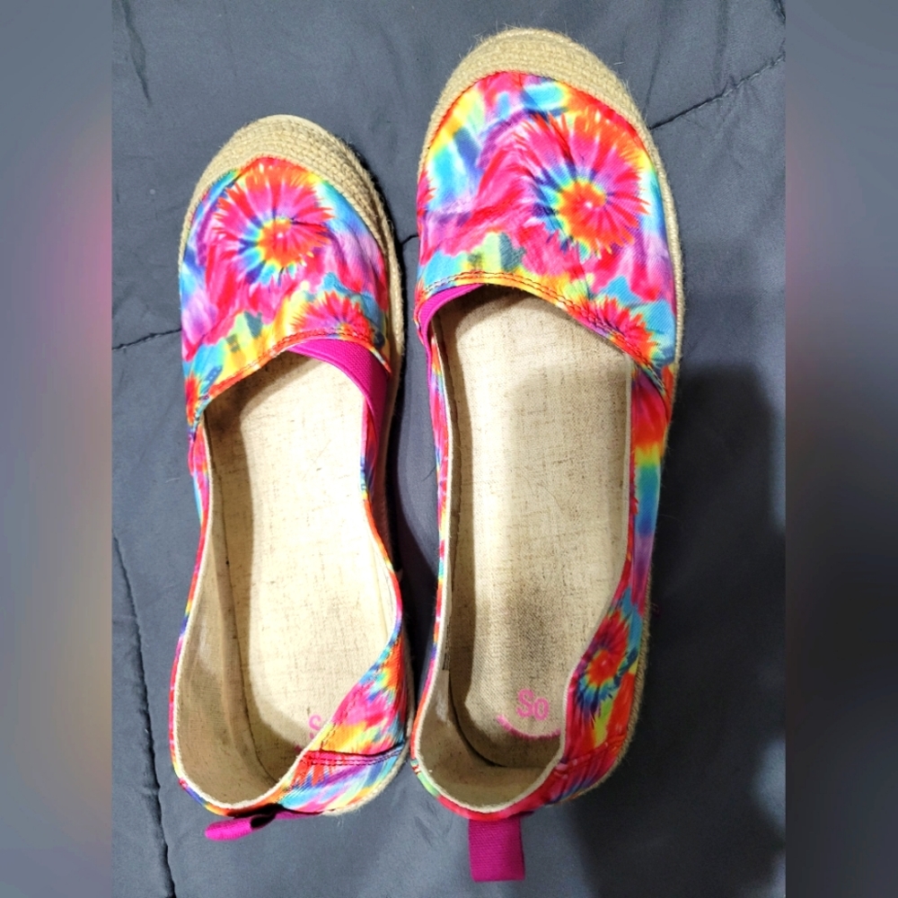 Tie die slip on shoes